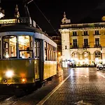 Pied A Terre Tram 28 *