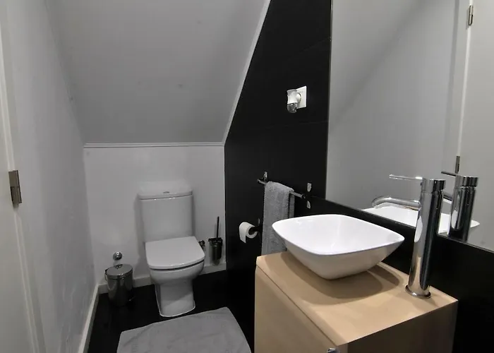 Pied A Terre Tram 28 Апартаменты *