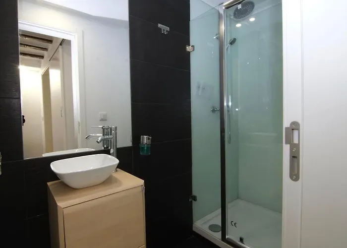 Pied A Terre Tram 28 Lisboa