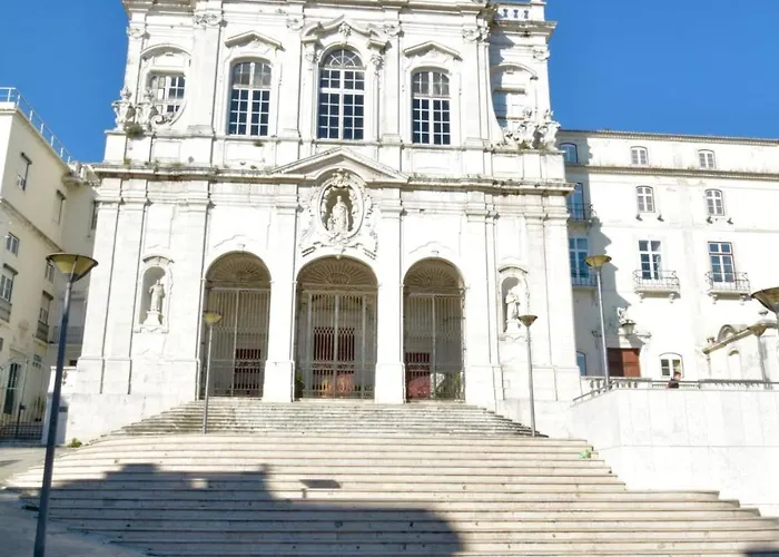 Pied A Terre Tram 28 Lisboa
