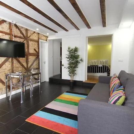 Pied A Terre Tram 28 Apartament *